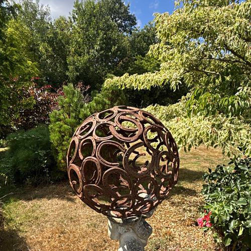 Old horse shoes sphere - old,
