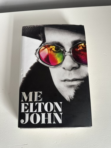 Elton john hand - elton, me