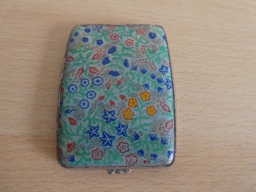 Vintage gwenda powder compact - gwenda,