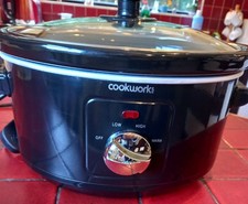 Slow Cooker Bran New 3.5 Litres Black ? Ceramic And Metal
