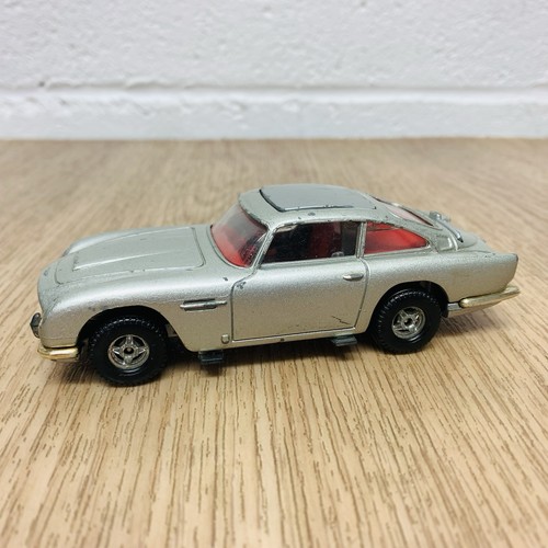 Corgi james bond 007 aston - bond,