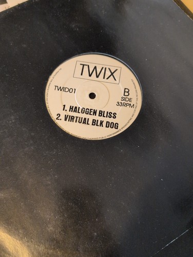 The black dog virtual 12 - dog, 12"