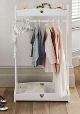 Sweetheart Dressing Rail with