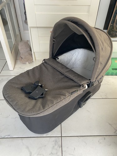 Baby jogger carrycot bassinet - carrycot,