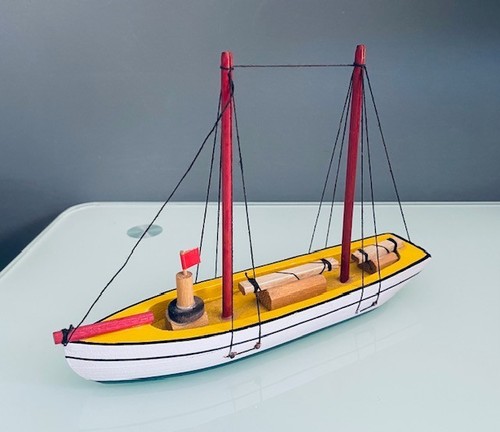 Small vintage wooden - small,