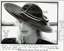 1988 Press Photo Model Karen