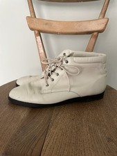 White Toast Style Country Low