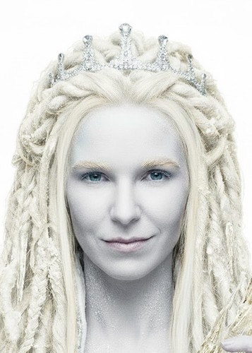 The white witch style crown - white,