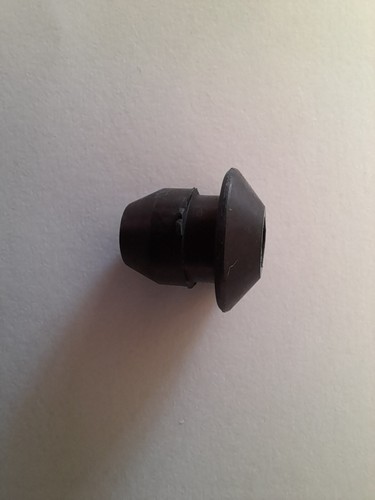 Fuel tank grommet - fuel,