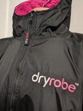 dryrobe V3 Model Black/Pink