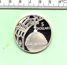 2002 SOLOMON ISLANDS LATE QUEEN GOLDEN JUBILEE PROOF 92.50% SILVER £5 COIN (428)
