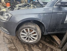 2010 - 2014 Vw Passat MK6 B7 4Door - Passenger Wing In Grey Small Marks