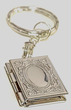 SILVER PLATED PHOTO LOCKET