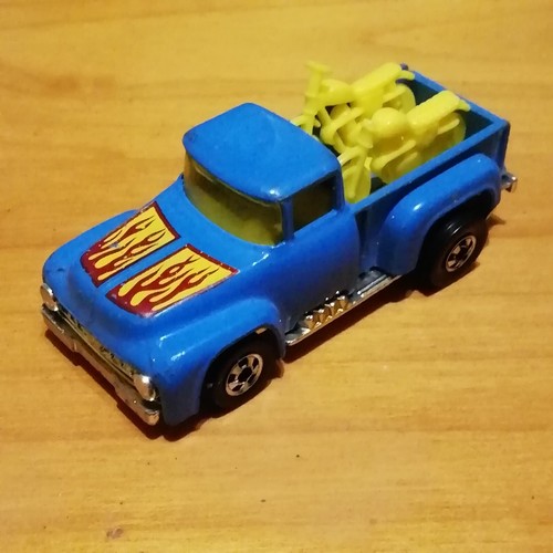 Hot wheels blue chevrolet - hot,