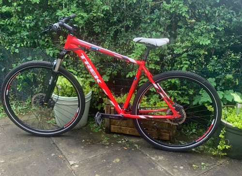 Trek marlin red - and, white