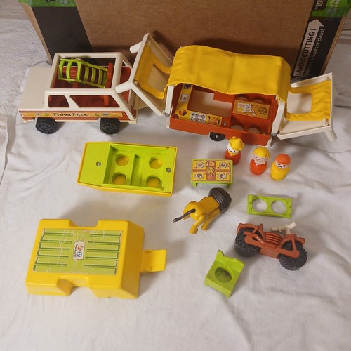 Vtg fisher price little people - fisher,