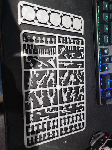 Rangers sprue bases - us, +