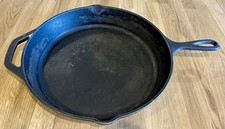 Lodge Round Skillet handle 10” Large Cast Iron Frying Pan 