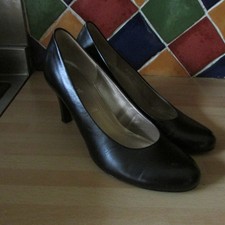 Gabor lovely ladies black leather court shoes size 5.5 fab condition