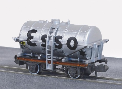 Petrol tank wagon esso - tank,
