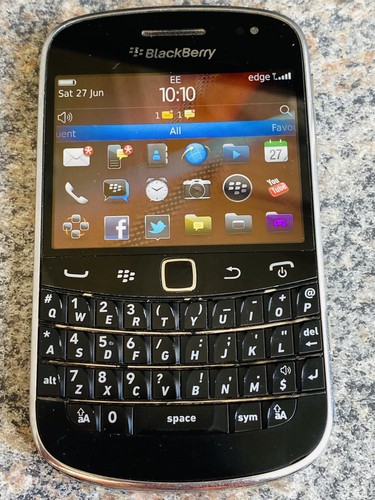 Blackberry bold 9900 - blackberry,