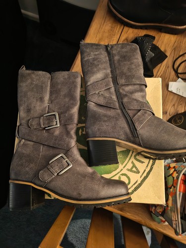 Ladies grey calf boots - grey,