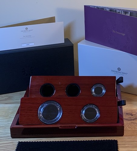 Royal mint presentation - mint,