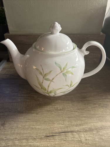 Wade teapot leaf design - wade,