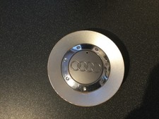 1xAUDI TT ALLOY WHEEL CENTRE CAP No8N0601165D