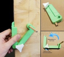 Adjustable edge panel scribe