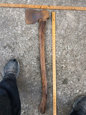 Vintage 3 1/2lb Axe with long handle (33" long)