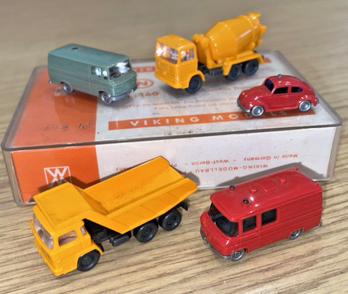 Group 1 160 scale - group,