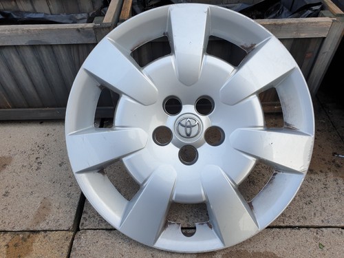 Toyota avensis wheel - 16",