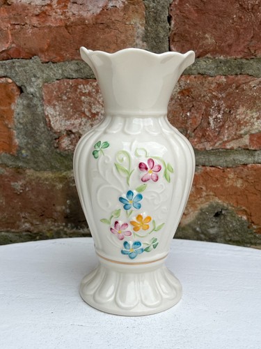 Belleek daisy blossom vase - blossom,