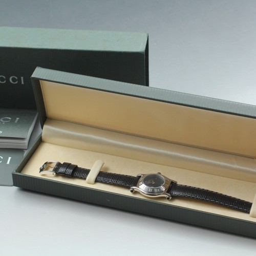 Top mint gucci 6500l black - gucci,