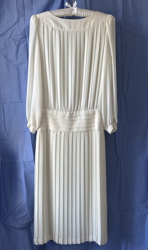 Vintage ivory pleated drop - vintage,