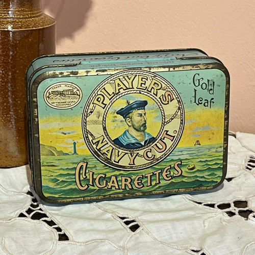 Player navy cut gold - cut,
