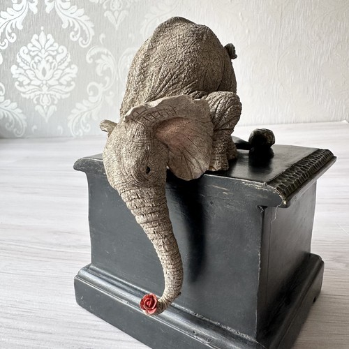 Extremely rare tuskers - rare,