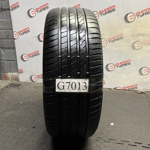 205 r17 93w firestone - 205,
