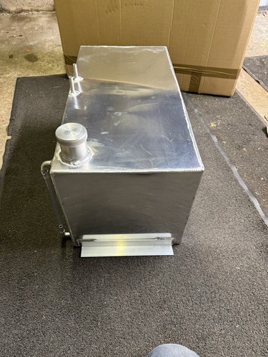Aluminium fuel tank - aluminium,