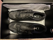 CX 218 Black / Grey Men’s Lake Cycling Shoes. Size 43.5, USA 10.5 New with Box.