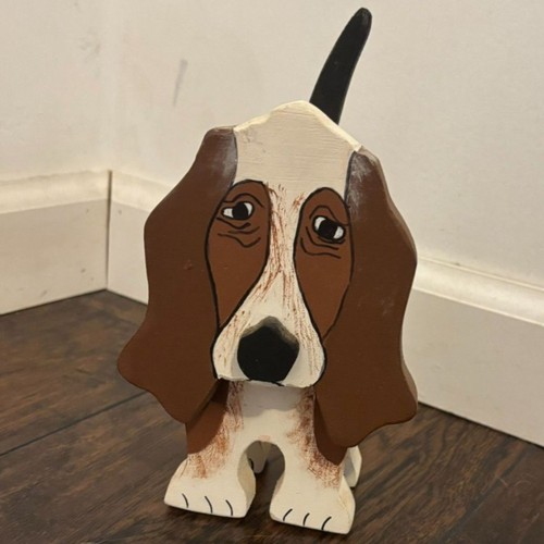 Wooden hound dog basset - basset,