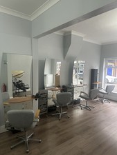 4 X Salon Work Station With