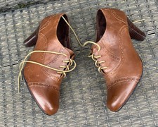 CLARKS TAN LEATHER HEELED