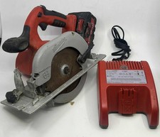 Milwaukee V28 28V Heavy Duty Circular Saw With Battery and Charger