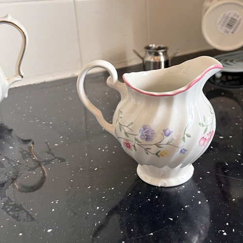 Floral ceramic creamer - floral,
