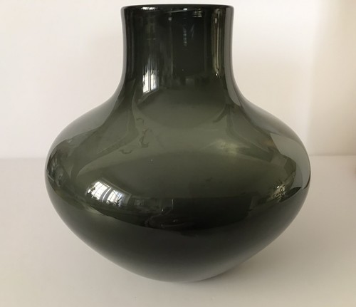 Whitefriars soda glass vase - soda,