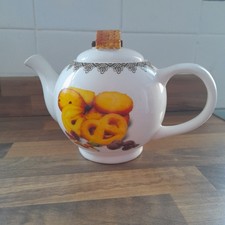 White Porcelain Tea pot With