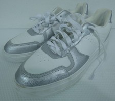Tu Women’s White Silver