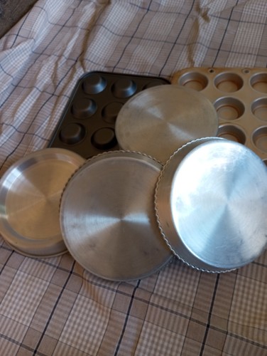 Bundle baking tins - bundle,
